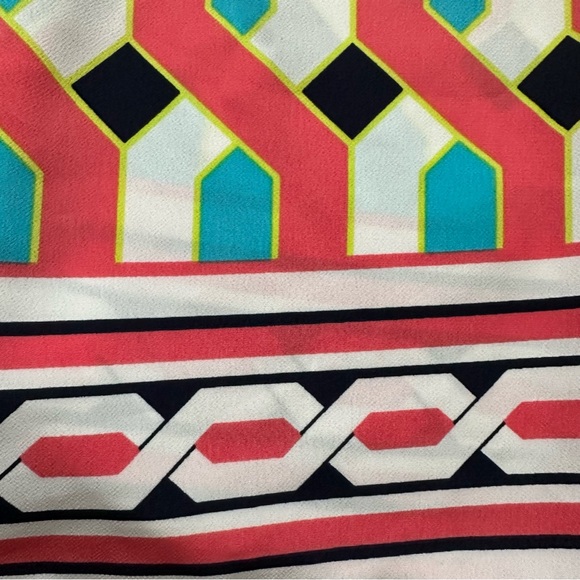 Crown & Ivy Shift Dress - Geometric Print - Picture 9 of 10